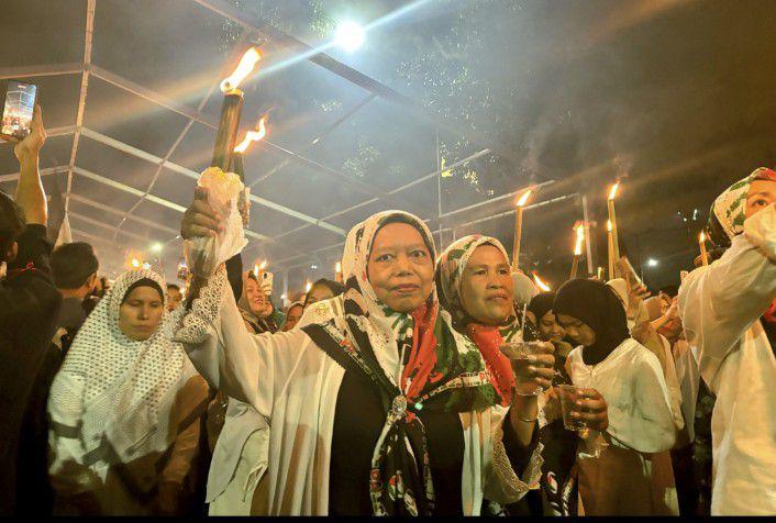 500 Obor Meriahkan Pawai Umat Islam di Medan Menyambut Ramadan