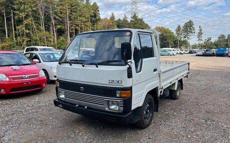Toyota HiAce Pick-Up 1986 (beforward.jp)