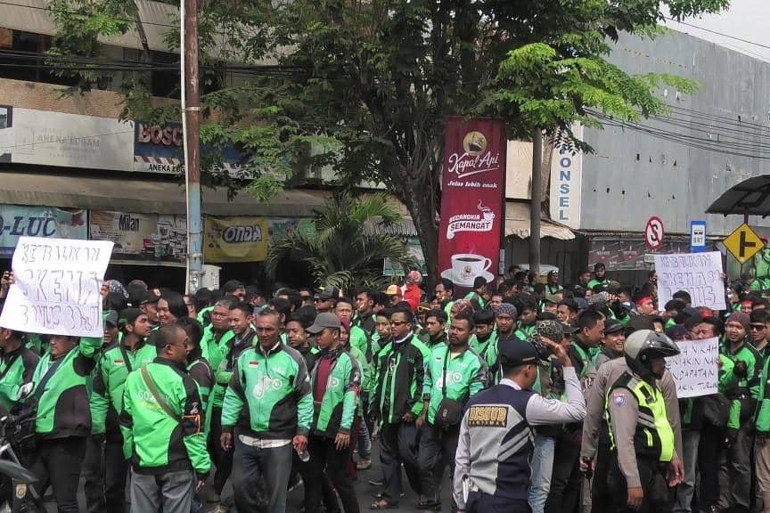 Potret Nyata Sulitnya Ekonomi saat Ini dari Kacamata Ojek Online