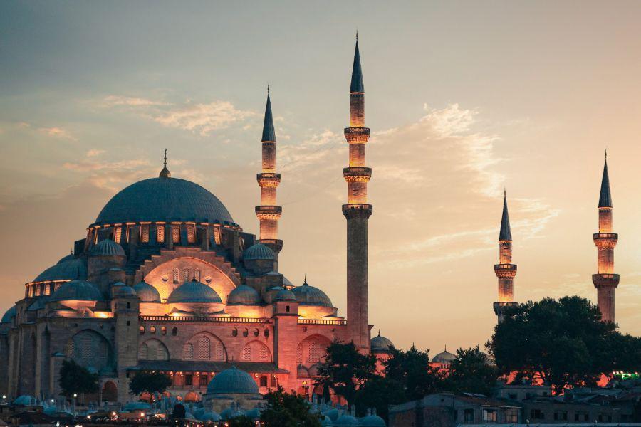 [QUIZ] Dari Tradisi Ramadan Favoritmu, Ini Destinasi Wisata yang Harus Kamu Kunjungi