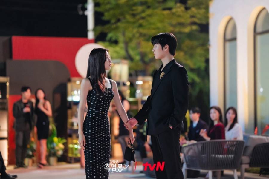 Still cut My Dearest Nemesis (dok. tvN/My Dearest Nemesis)