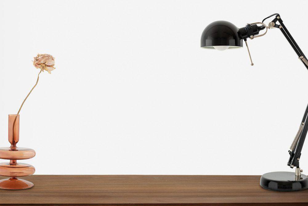 ilustrasi lampu meja (freepik.com/rawpixel.com)