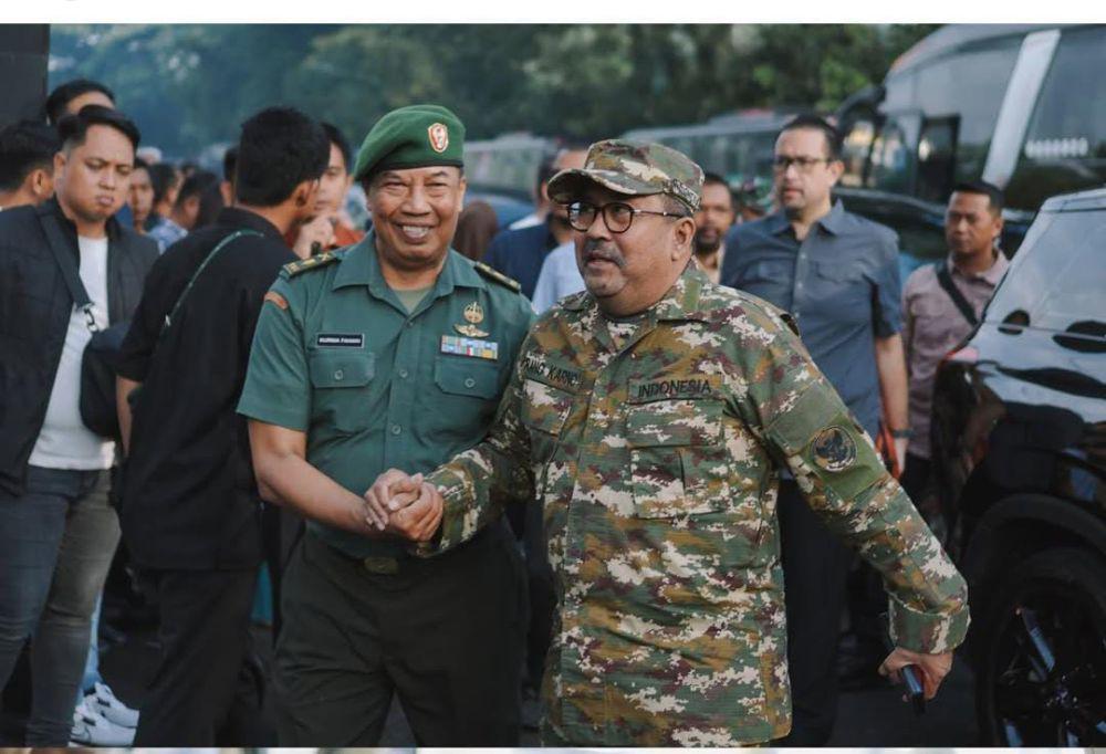 Susul Pramono, Rano Karno Ikut Retreat Magelang Pamer Seragam Komcad