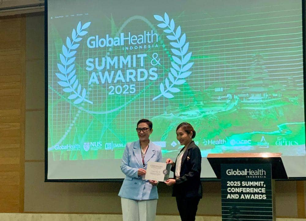 Penghargaan Innovative Service in Occupational Health & Industrial Hygiene of the Year 2025 yang diraih IHC dalam forum Global Health Indonesia Summit, Conference & Awards 2025 di Ritz Carlton Hotel, Bali (dok. IHC)