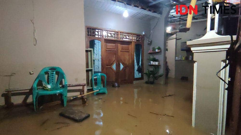 Banjir di Nunyai, Rajabasa, Bandar Lampung. (IDN Times/Muhaimin)