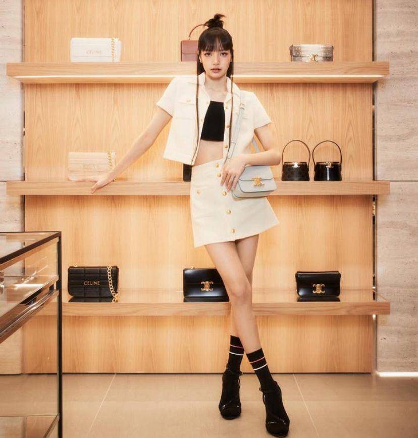 potret Lisa BLACKPINK (instagram.com/lalalalisa_m)