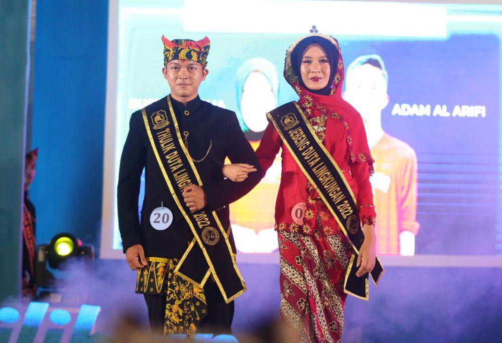 Baju adat Jebeng dan Thulik (Banyuwangikab.go.id)