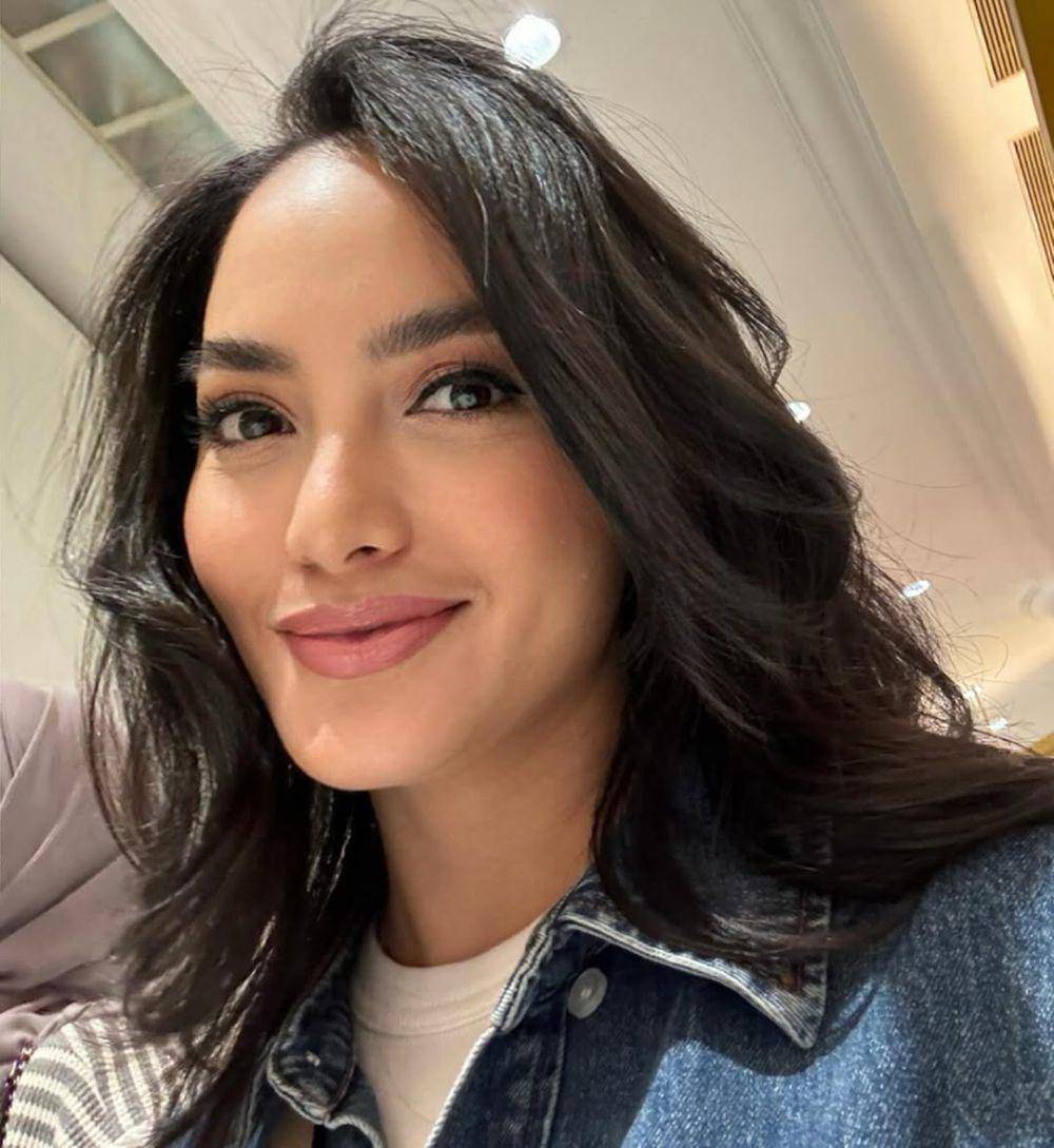 ide makeup natural buat bukber ala Ririn Ekawati (instagram.com/ririnekawati)