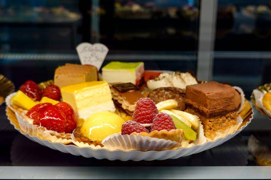 ilutrasi kue manis untuk berbuka puasa (pexels.com/Magda Ehlers)