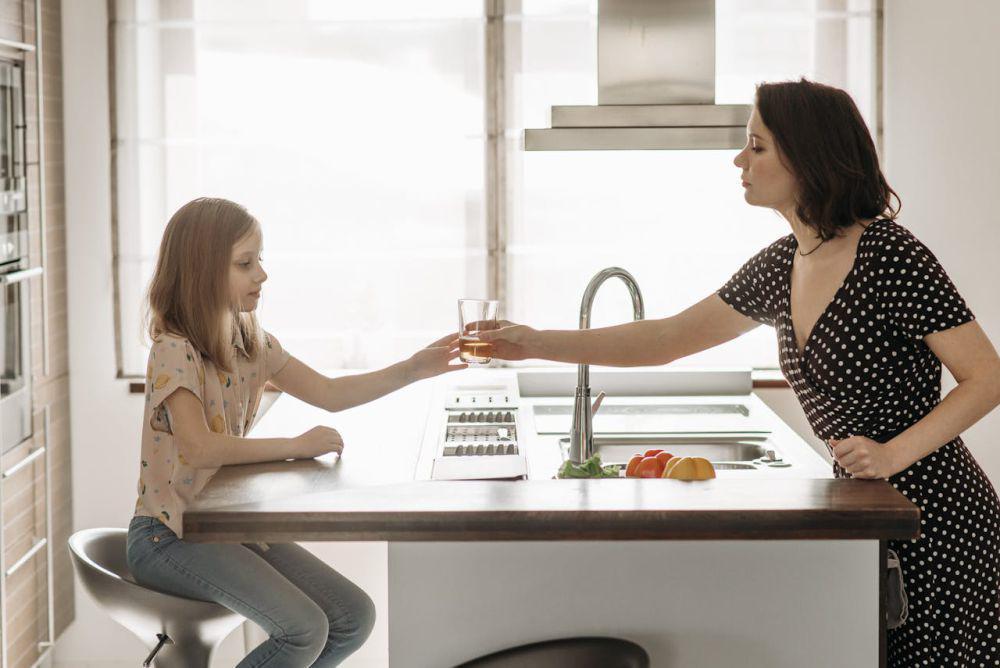 5 Tips agar Sifat Ceplas-ceplos Anak Gak Bikin Orang Lain Sakit Hati