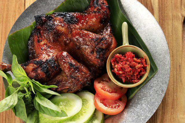 Resep Bakakak Hayam ala Rumah Makan Sunda, Bikin Ketagihan!