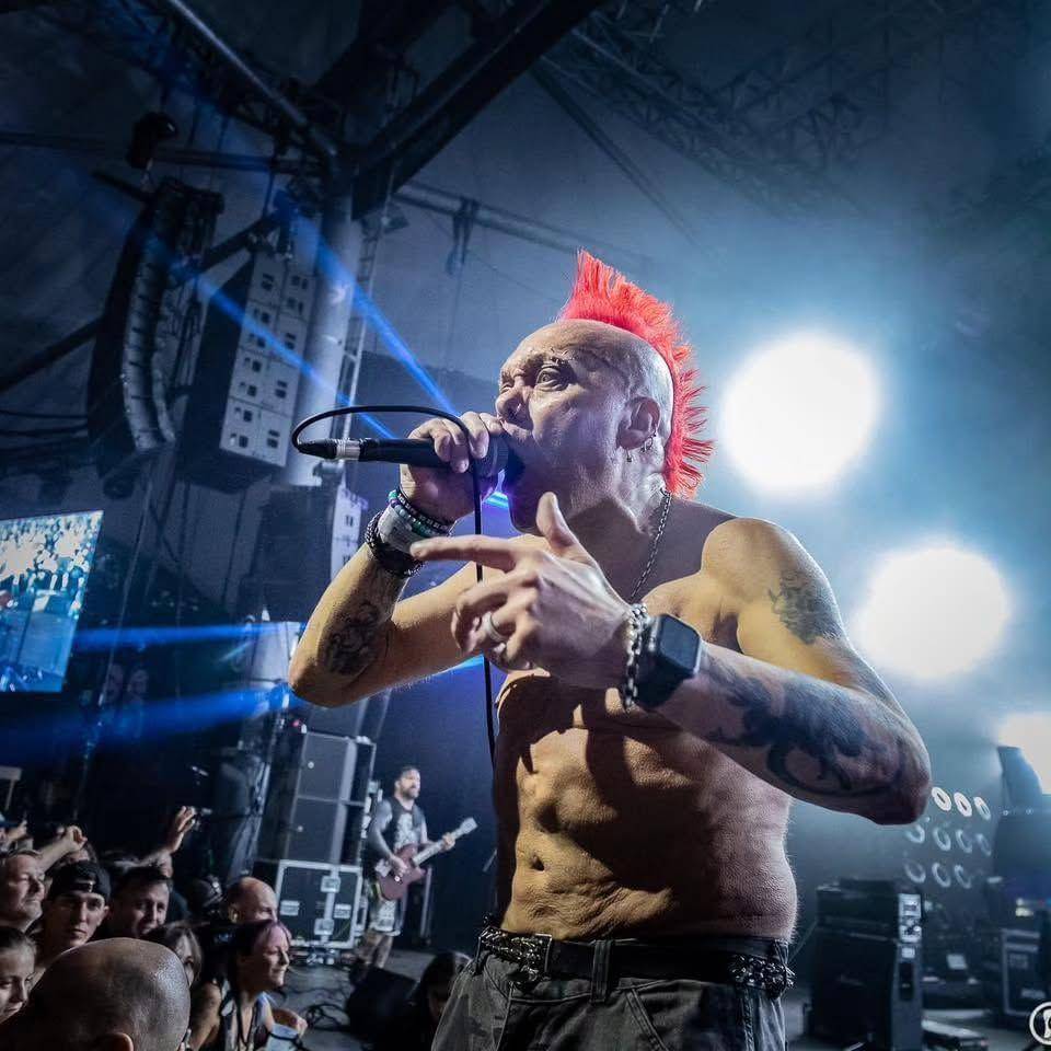 Vokalis band The Exploited ( Instagram.com/the_exploited_official)