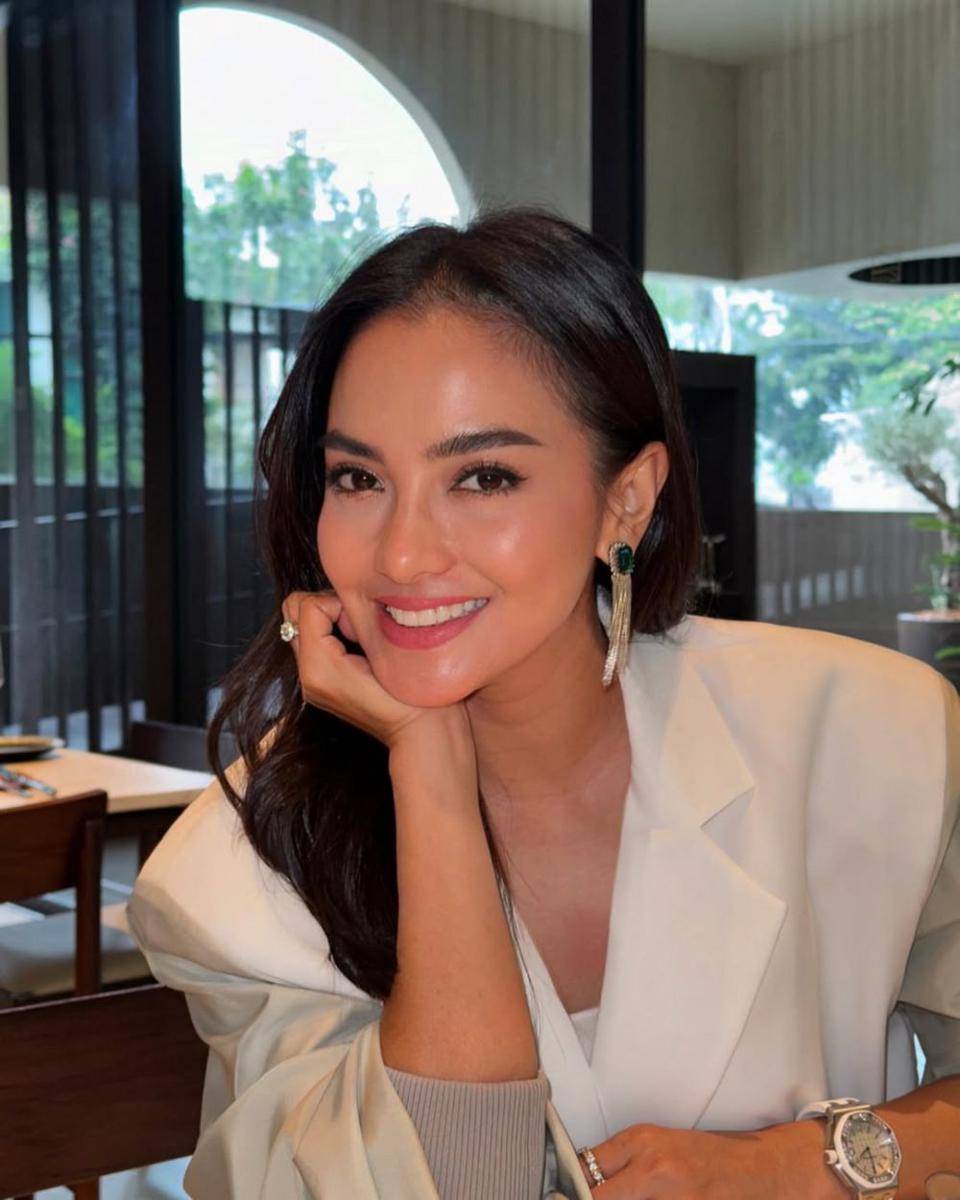 ide makeup natural buat bukber ala Ririn Ekawati (instagram.com/ririnekawati)