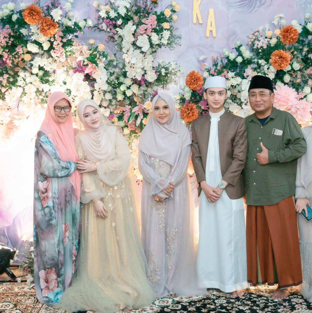 Momen lamaran Guz Azmi (instagram.com/laila_syadzili_askandar)