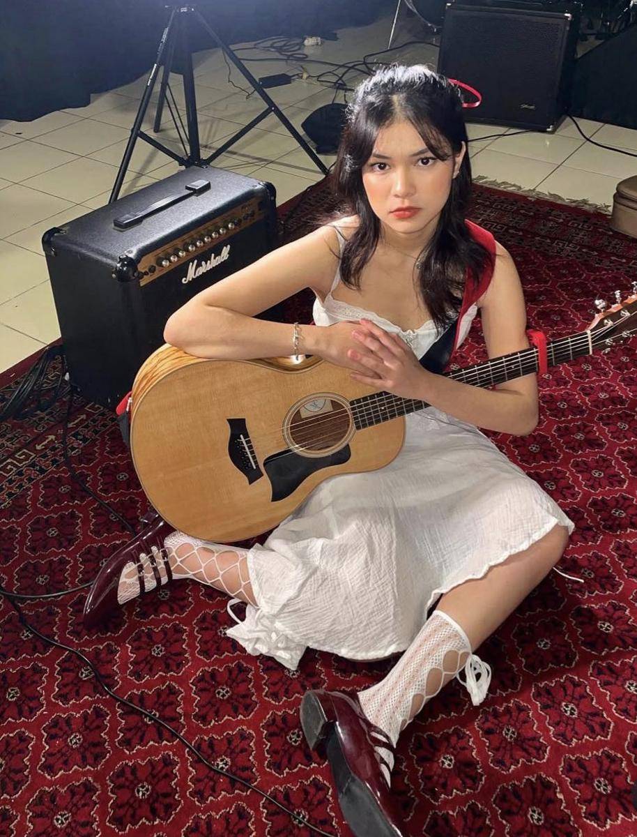 OOTD ala Jasmine Nadya (instagram.com/jasminendya)