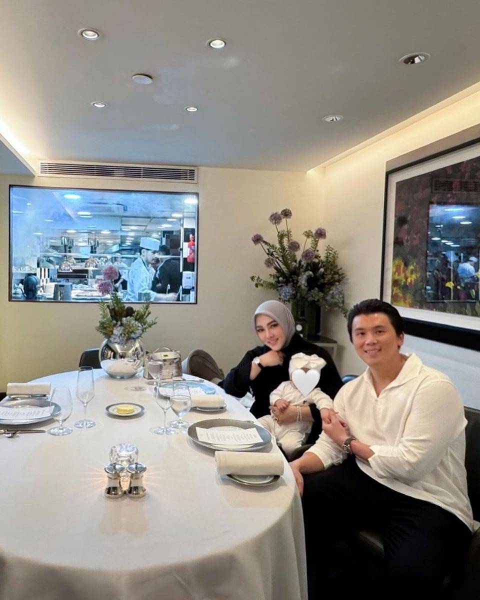anniversary Syahrini dan Reino Barack (Instagram.com/princessyahrini)
