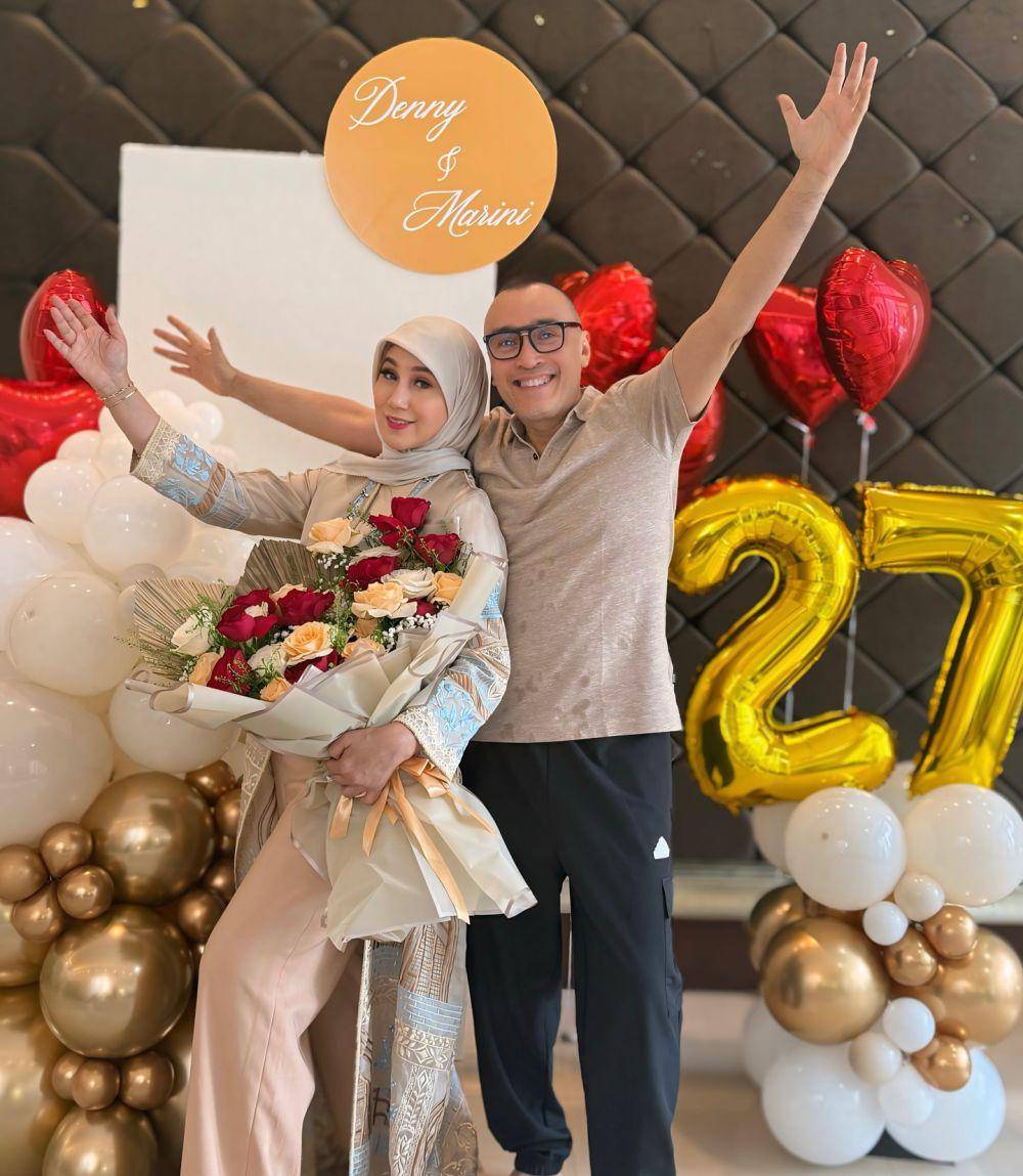 anniversary Marini Zumarnis dan suami (Instagram.com/marinizumarnisreal)