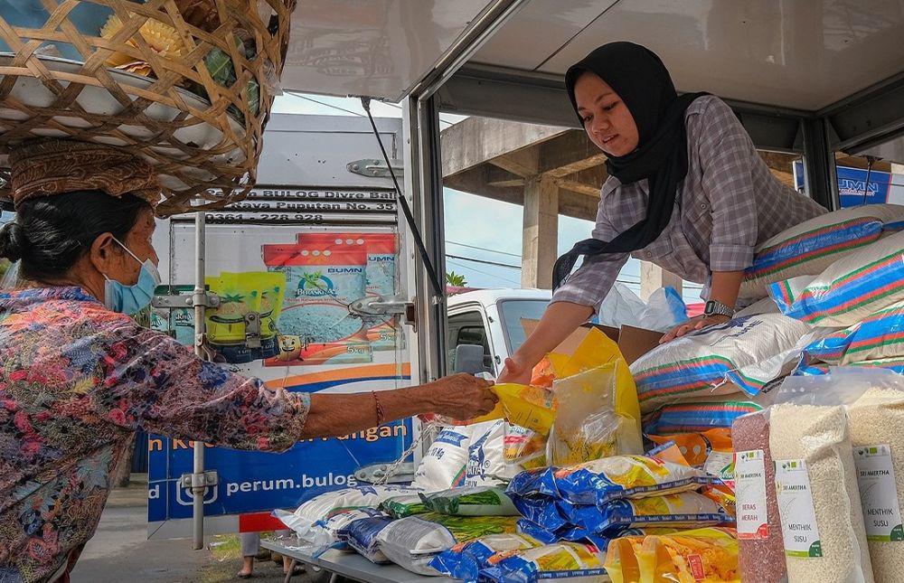Bulog Kaltim-Kaltara Pastikan Stok Minyak dan Gula Aman saat Ramadan