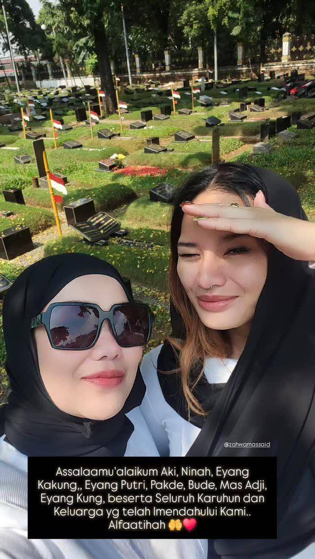 artis ziarah ke makam keluarga jelang Ramadan (instagram.com/rezaartameviaofficial)