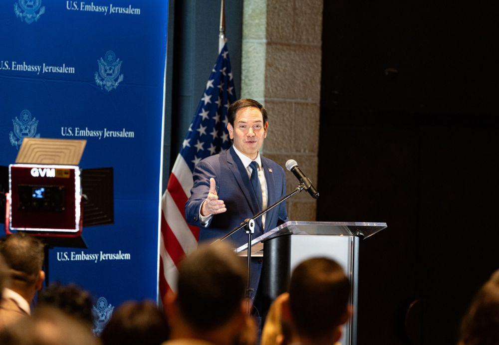 Amerika Serikat Akan Cabut Visa Pelajar China