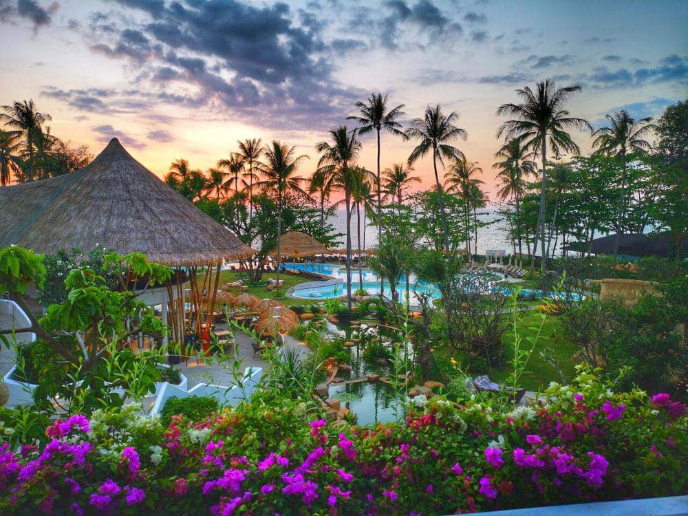 ilustrasi resort (pixabay.com/Carrysphotoworld)