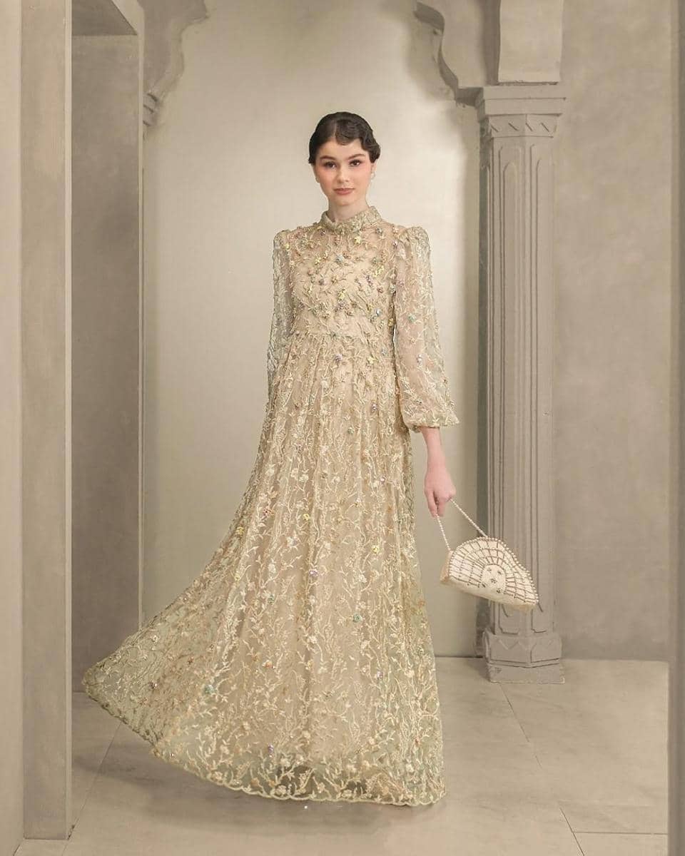 Prasatti Autumn Prelude Dress (instagram.com/ivory.studiortw)