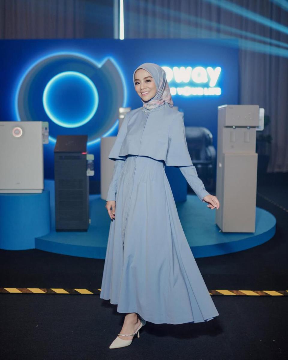 potret ide outfit casual hijab buat ngantor ala Mira Filzah (instagram.com/mfmirafilzah)