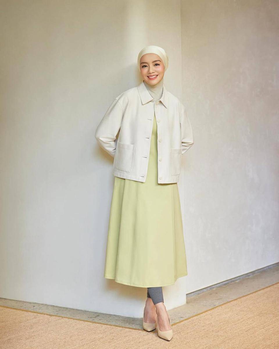 potret ide OOTD hijab buat main ala Mira Filzah (instagram.com/mfmirafilzah)
