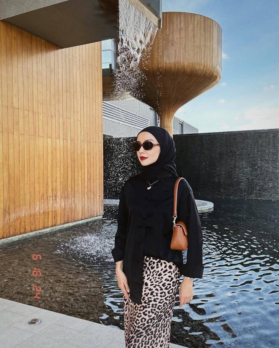 potret ide OOTD ala Mira Filzah 