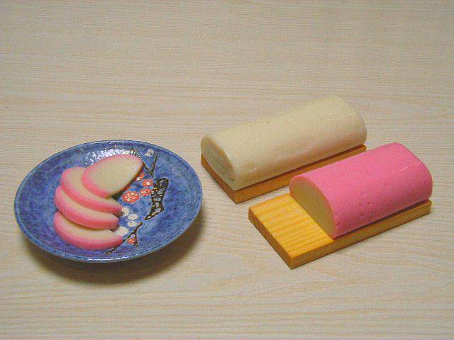 ilustrasi kamaboko (commons.wikimedia.org/Kinori)