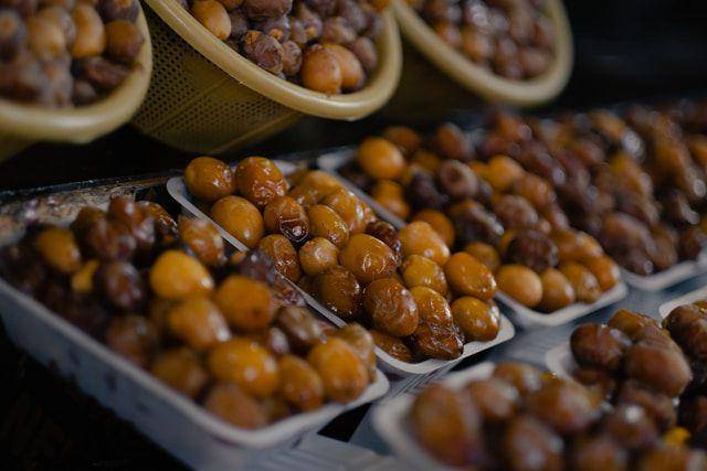 ilustrasi kurma tanpa tambahan gula (unsplash.com/Levi Meir Clancy)