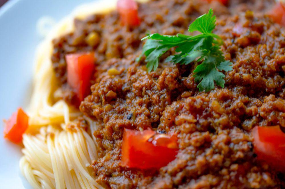 Resep Saus Daging Spageti, Lebih Baik Bikin Sendiri Daripada Instan!
