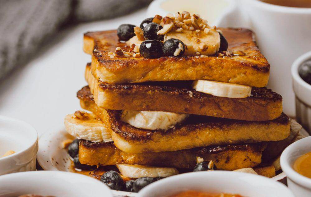 ilustrasi roti bakar pisang cokelat (freepik.com/freepik)