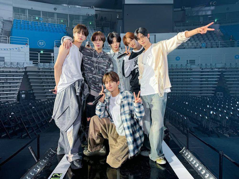 TWS (instagram.com/tws_pledis)