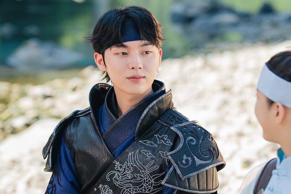 still cut My Dearest Nemesis (instagram.com/tvn_drama)