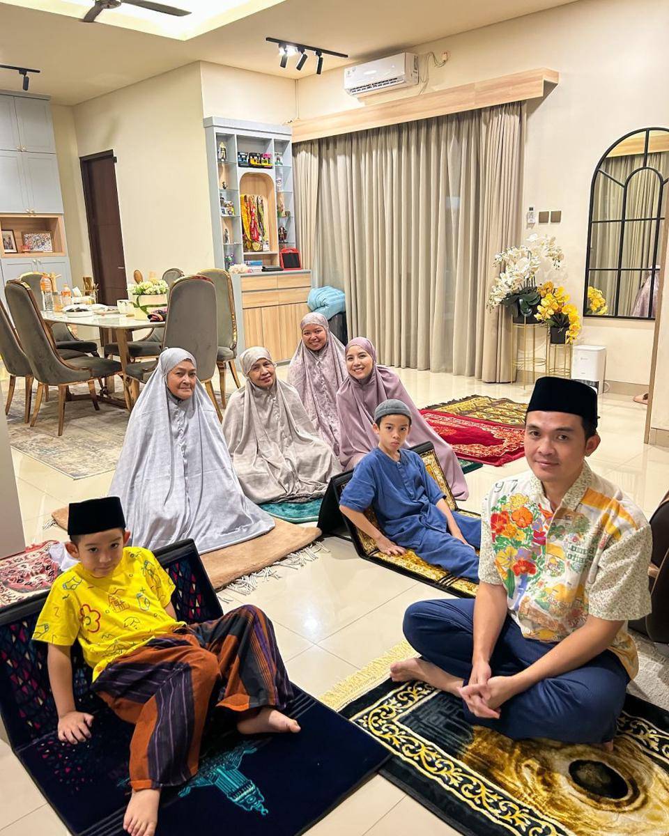 artis tarawih hari pertama (Instagram.com/tya_ariestya)