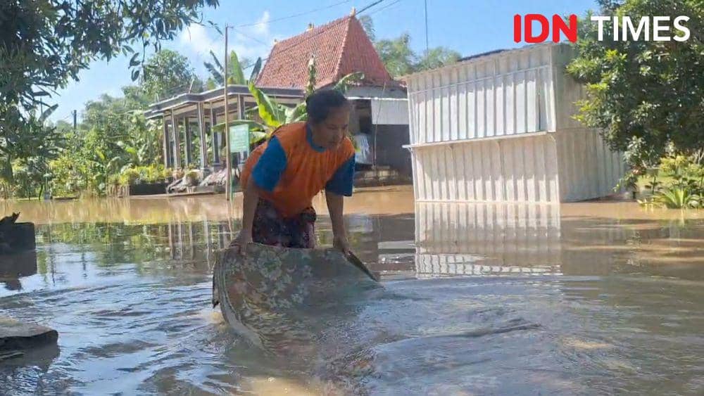 Banjir merendam dua desa di Kecamatan Kwadungan Ngawi hingga setengah meter. IDN Times/ Riyanto.