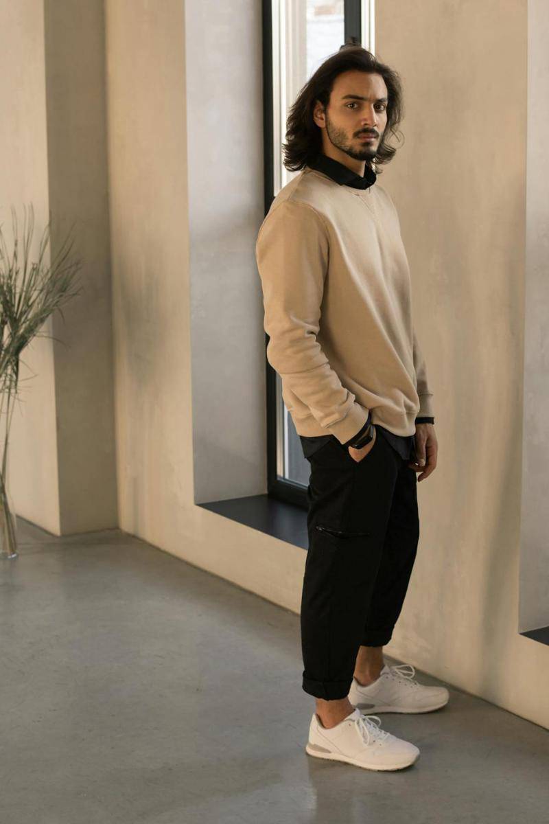ilustrasi outfit Lebaran cowok (pexels.com/Ba Tik)