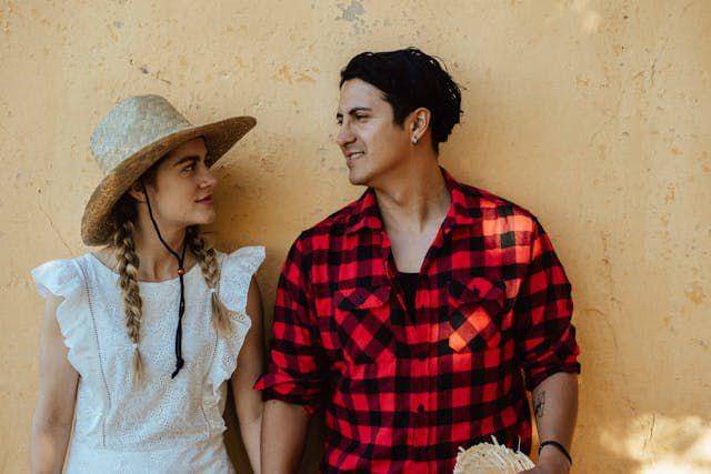 ilustrasi zodiak pria pendiam tapi perhatian (pexels.com/Gera Cejas)