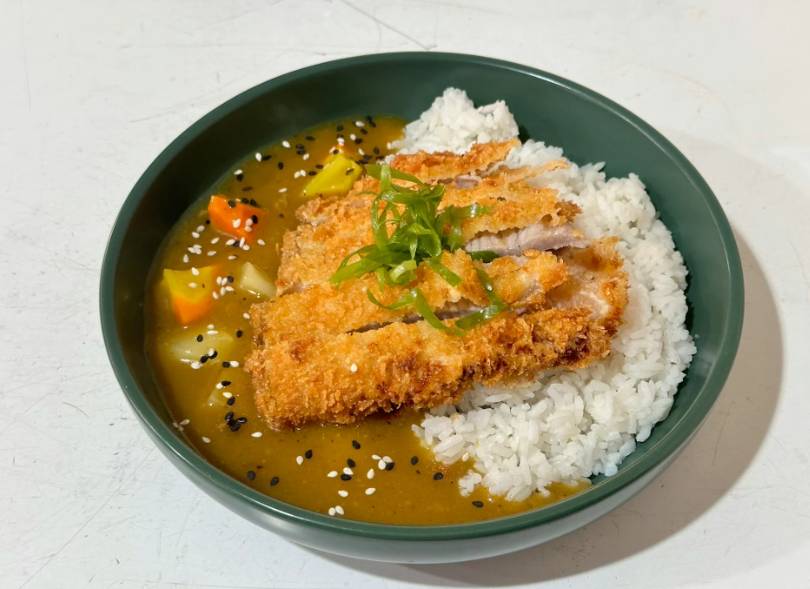 ilustrasi ayam katsu curry (pexels.com/Jazheel Inocencio)