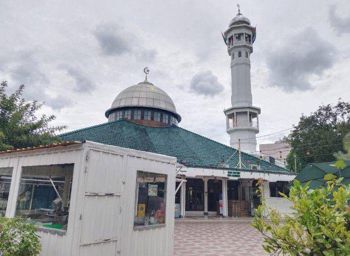 Masjid Al Falaah Kampung Dadap konsisten bagi paket bukber gratis (IDN Times/Eko Agus Herianto)
