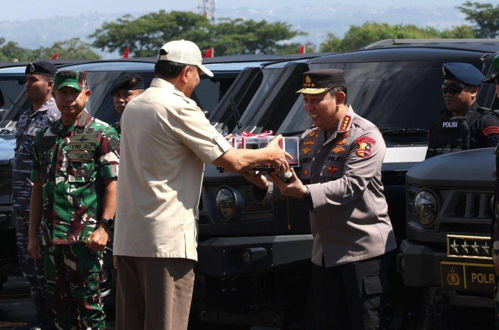 Kementerian Pertahanan menyerahkan 700 unit kendaraan operasional Maung produksi Pindad untuk TNI-Polri. (Dokumentasi Kemenhan)