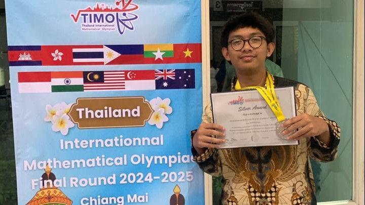 Siswa MAN 4 Jakarta Raih Silver Award Olimpiade Matematika di Thailand