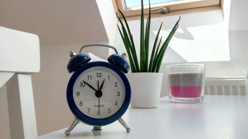 ilustrasi alarm (pexels.com/Enikő Tóth)