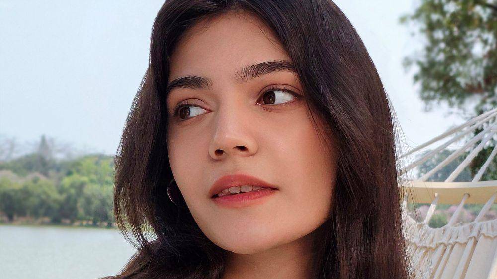 AI Standout Portrait membuat foto bokeh semakin cantik (vivo.com)