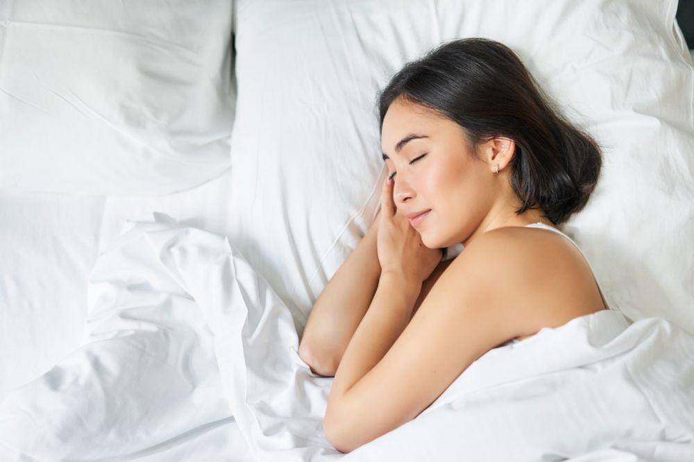 ilustrasi wanita sedang tidur