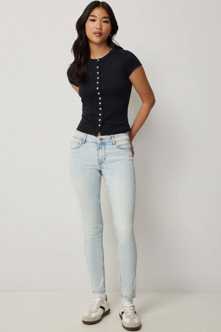 Ilustrasi jeggings pants. (pinterest.com/Ardene)