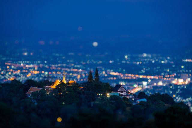 potret Doi Suthep (vecteezy.com/tananuru763225)