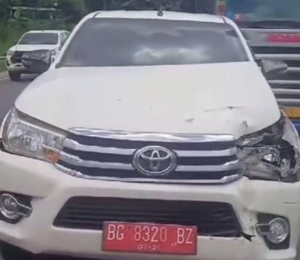 Kondisi mobil Dinas Camat Sungai Lilin yang mengalami kecelakaan.(Tokopedia/Sam_InotJKT)