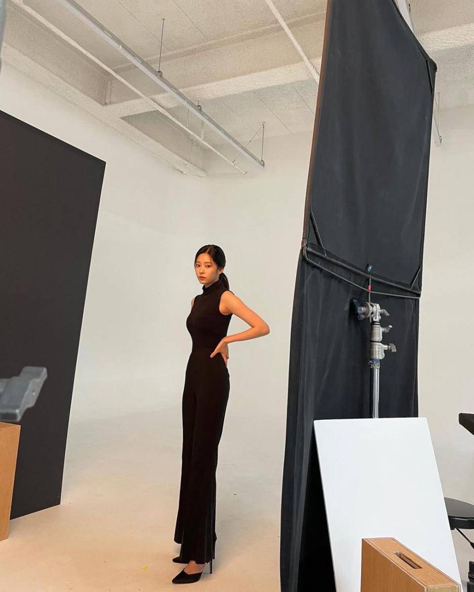 Kim Min Ju (instagram.com/minn.__.ju)